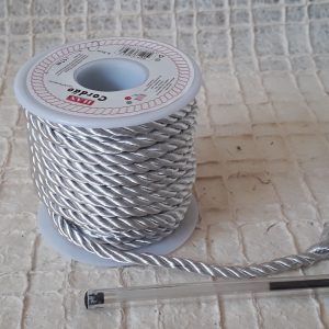 Cordão prateado 4mm 10 mt 2