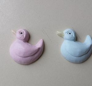 Patinho em resina, azul ou rosa