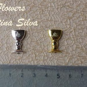 Calice em plastico dourado/prateado 2cm