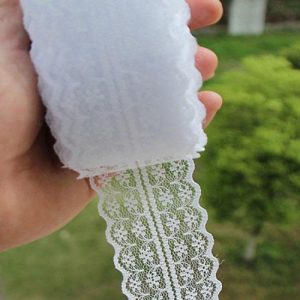 Renda branca - rolo com 10yds (aprox.9,20mt x 4,5 cm largura)