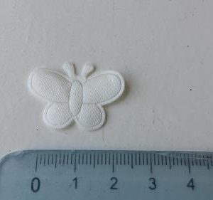 Borboleta em cetim 50 uni em branco