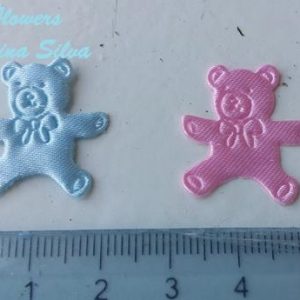 Ursinho em cetim em rosa ou azul 50 uni.