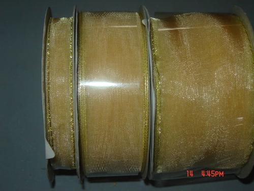 Fita organza dourada 2,5cm x 23mt Fita organza dourada 2,5cm x 23mt