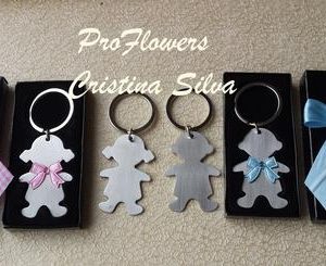 Porta chaves em aço inoxidavel menino ou menina