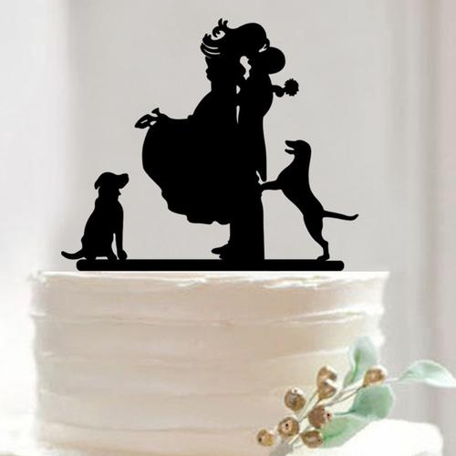 Topo bolo silhueta noivos com 2 cães. Aprox. 13cm Topo bolo silhueta noivos com 2 cães. Aprox. 13cm