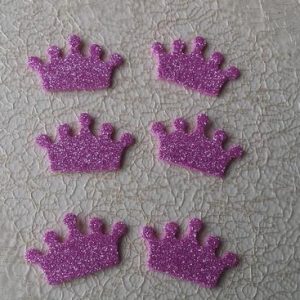 Coroa mini em borracha com glitter - 12 unidades