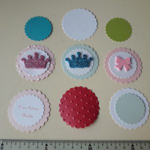 Rodelas em cartolina para aplicação em convites
