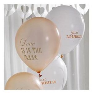 Conjunto de 8 balões "Just Married"e "Love is in the air"